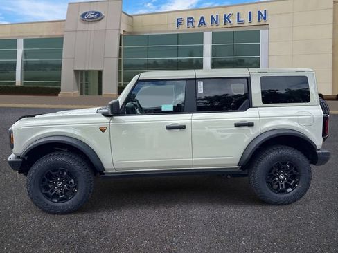 New 2026 Ford Bronco Badlands AWD/4WD image 4