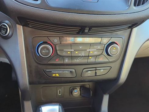 Used 2019 Ford Escape SEL AWD/4WD image 21