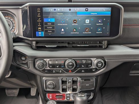 Used 2024 Jeep Wrangler Rubicon w/ Convenience Group image 24