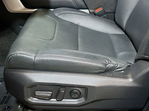 Used 2023 Toyota Tundra Limited w/ Power Package AWD/4WD image 16