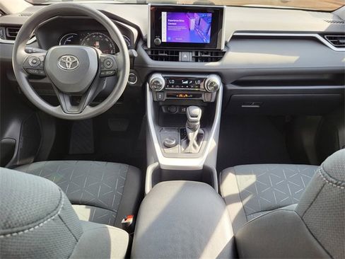 Used 2025 Toyota RAV4 XLE image 2
