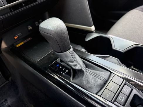 Used 2025 Toyota Camry LE FWD image 20