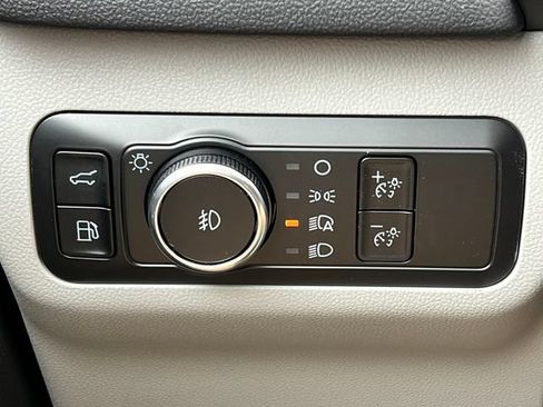 New 2024 Ford Escape SE w/ PHEV Premium Package FWD image 17