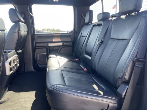 Used 2022 Ford F250 Lariat w/ Black Appearance Pkg image 30