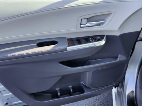 Used 2024 Toyota Sienna XLE w/ XLE Plus Package image 27