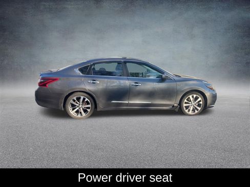 Used 2017 Nissan Altima 2.5 SR image 8