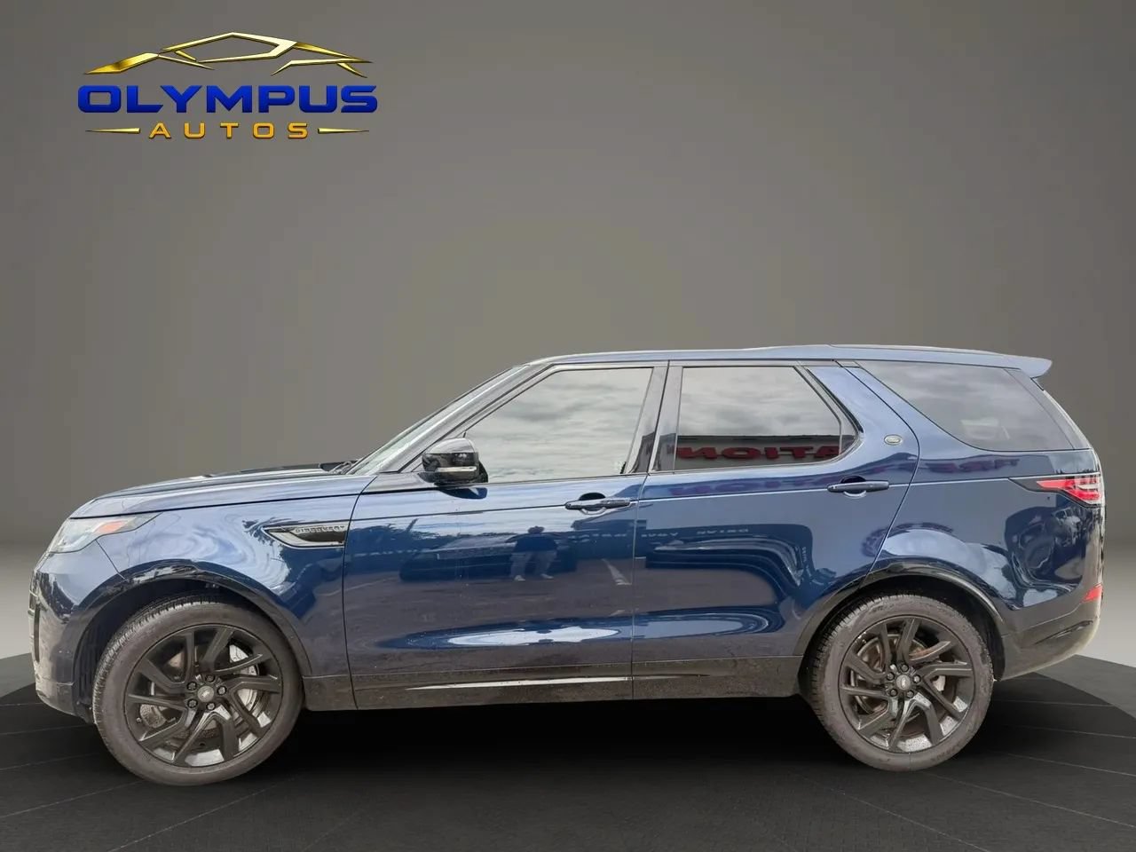 Used 2020 Land Rover Discovery Landmark AWD/4WD image 3