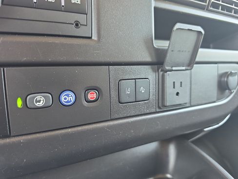 Used 2024 Chevrolet Express 3500 LS RWD image 30