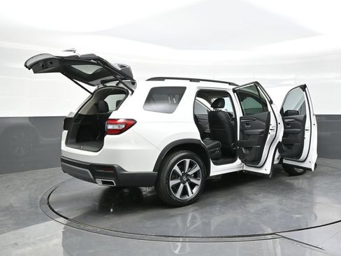 Used 2023 Honda Pilot Elite image 49