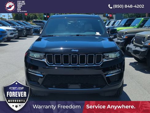 Used 2022 Jeep Grand Cherokee Limited 4xe w/ Luxury Tech Group II AWD/4WD image 9