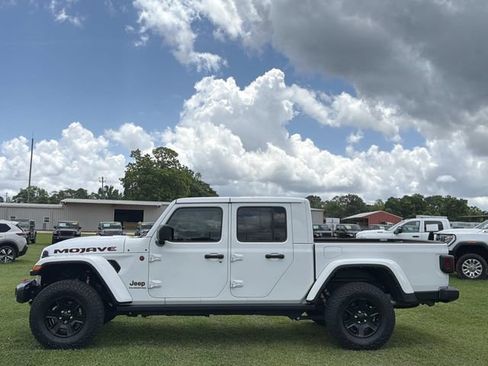 Used 2022 Jeep Gladiator Mojave w/ Cold Weather Group AWD/4WD image 12