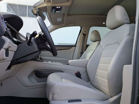 New 2026 Volkswagen Atlas SEL AWD/4WD image 2