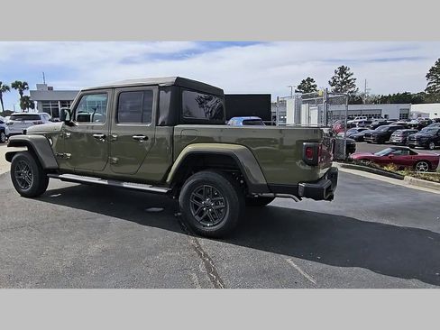 New 2026 Jeep Gladiator Sport AWD/4WD image 28