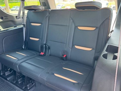 Used 2023 GMC Yukon XL AT4 w/ Technology Package AWD/4WD image 16