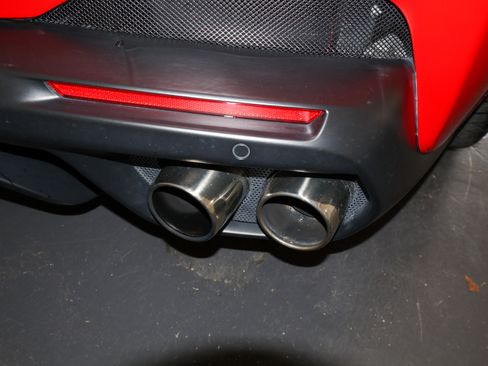 Used 2019 Ferrari Portofino RWD image 46