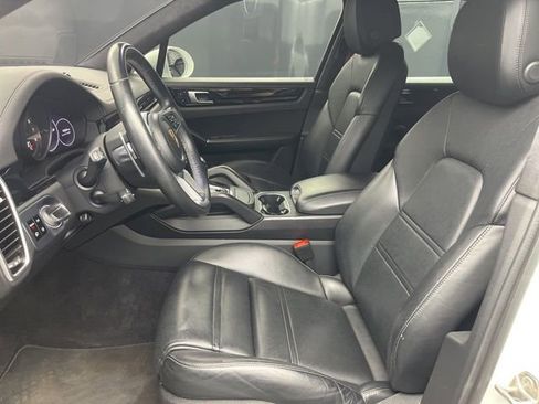 Used 2021 Porsche Cayenne GTS w/ Premium Package Plus image 9
