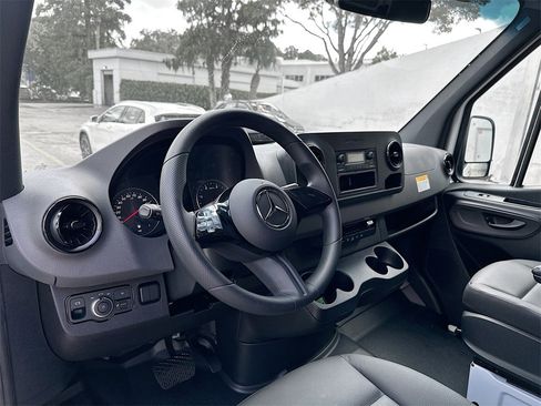 New 2026 Mercedes-Benz Sprinter 2500 image 9