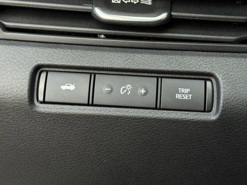 Used 2024 Nissan Altima 2.5 SR w/ SR Premium Package FWD image 24