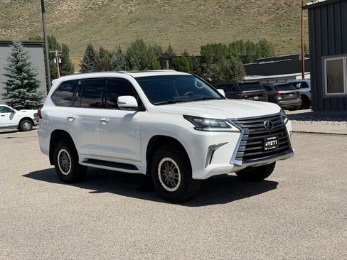 Used 2017 Lexus LX 570 4WD w/ Luxury Package image 6