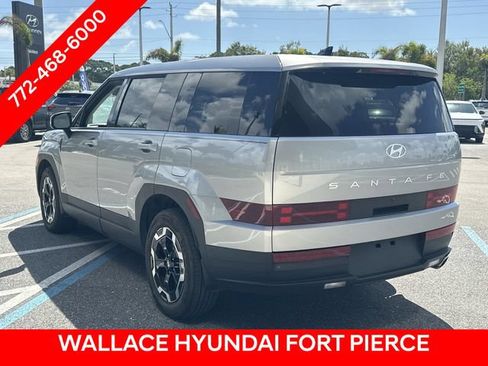 Used 2025 Hyundai Santa Fe SE FWD image 9