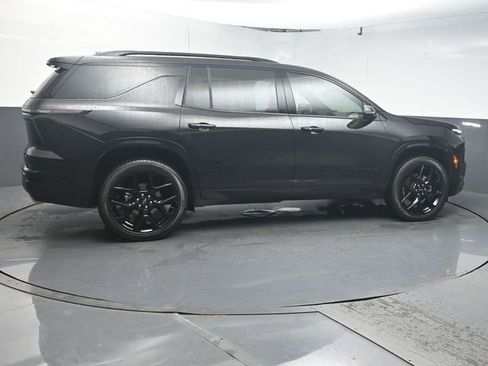 Used 2026 Chevrolet Traverse RS FWD image 8