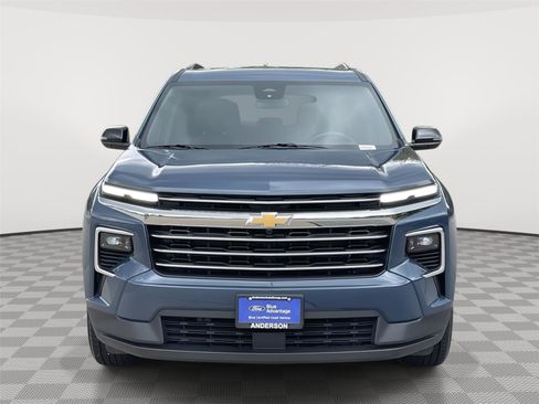 Used 2025 Chevrolet Traverse LT AWD/4WD image 4