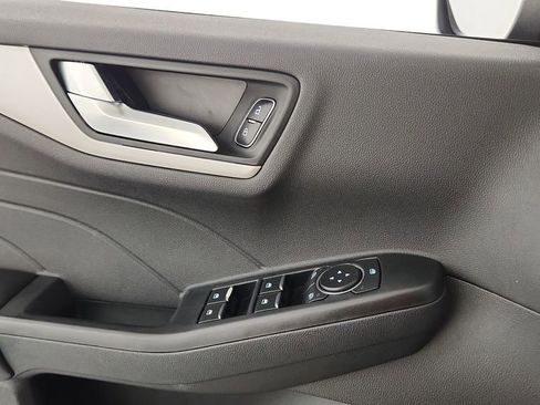 Used 2022 Ford Escape SEL image 15