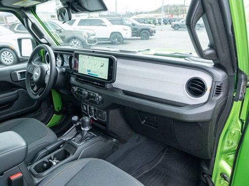 Used 2025 Jeep Wrangler Unlimited Sport image 37