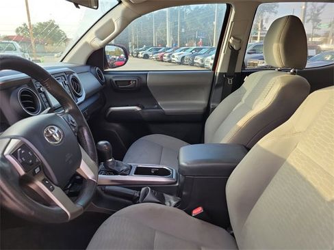 Used 2016 Toyota Tacoma SR5 image 13