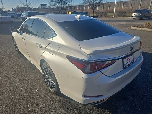 Used 2023 Lexus ES 350 w/ Premium Package image 7