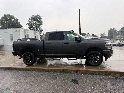 Used 2024 RAM 2500 Laramie w/ Night Edition AWD/4WD image 4