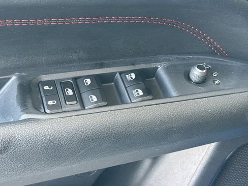 Used 2025 Jeep Compass Trailhawk AWD/4WD image 14