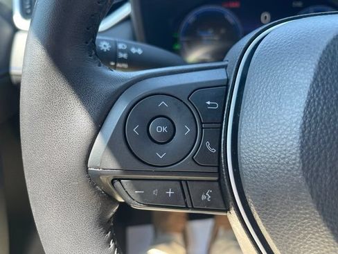 Used 2025 Toyota RAV4 XSE w/ Advanced Technology Package AWD/4WD image 26