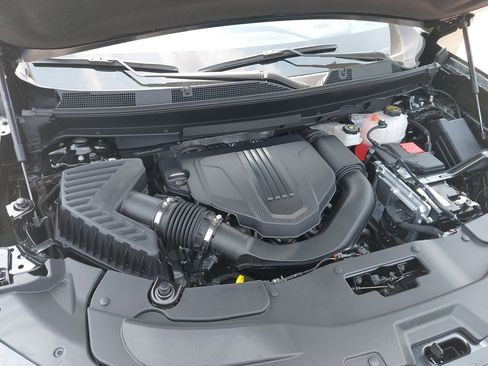 New 2025 GMC Acadia Elevation image 32