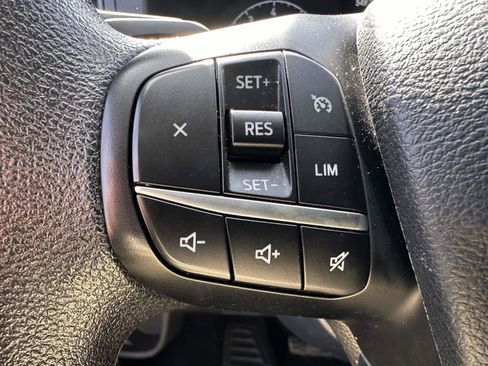 Used 2023 Ford Transit 350 XLT image 19