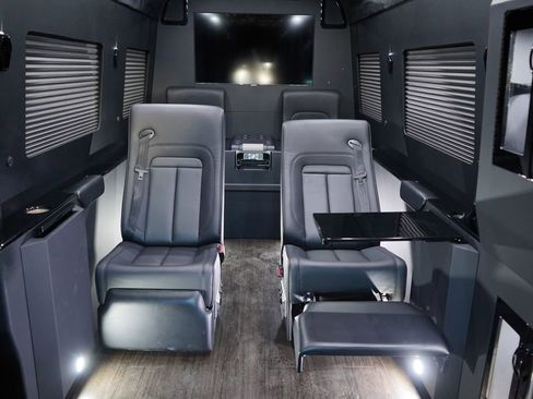 Used 2022 Mercedes-Benz Sprinter 2500 image 9