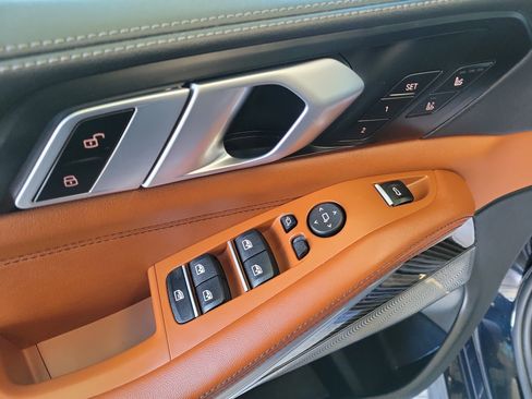 Used 2025 BMW X5 M60i image 20