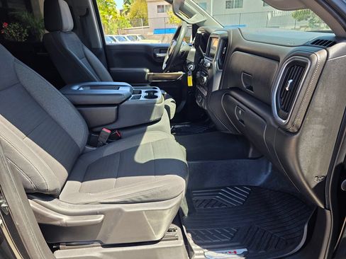 Used 2020 Chevrolet Silverado 1500 LT RWD image 14