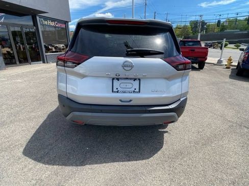 Used 2023 Nissan Rogue SV AWD/4WD image 4