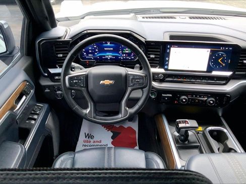 Used 2023 Chevrolet Silverado 1500 High Country w/ Technology Package AWD/4WD image 5