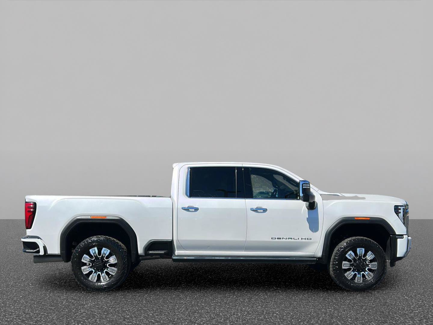 Certified 2024 GMC Sierra 2500 Denali w/ Denali Reserve Package AWD/4WD image 6
