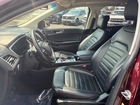Used 2019 Ford Edge SEL w/ Equipment Group 201A AWD/4WD image 16