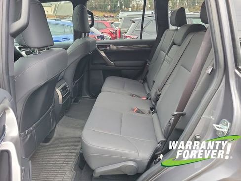 Used 2023 Lexus GX 460 Premium w/ Premium Package image 16