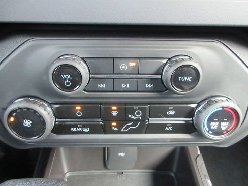 Used 2025 Ford Bronco 2-Door image 24