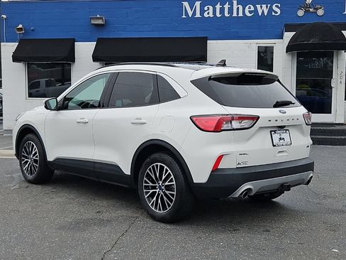 Used 2022 Ford Escape SEL w/ Technology Package FWD image 5