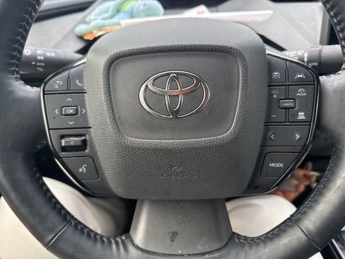 Used 2024 Toyota Prius XLE FWD image 20