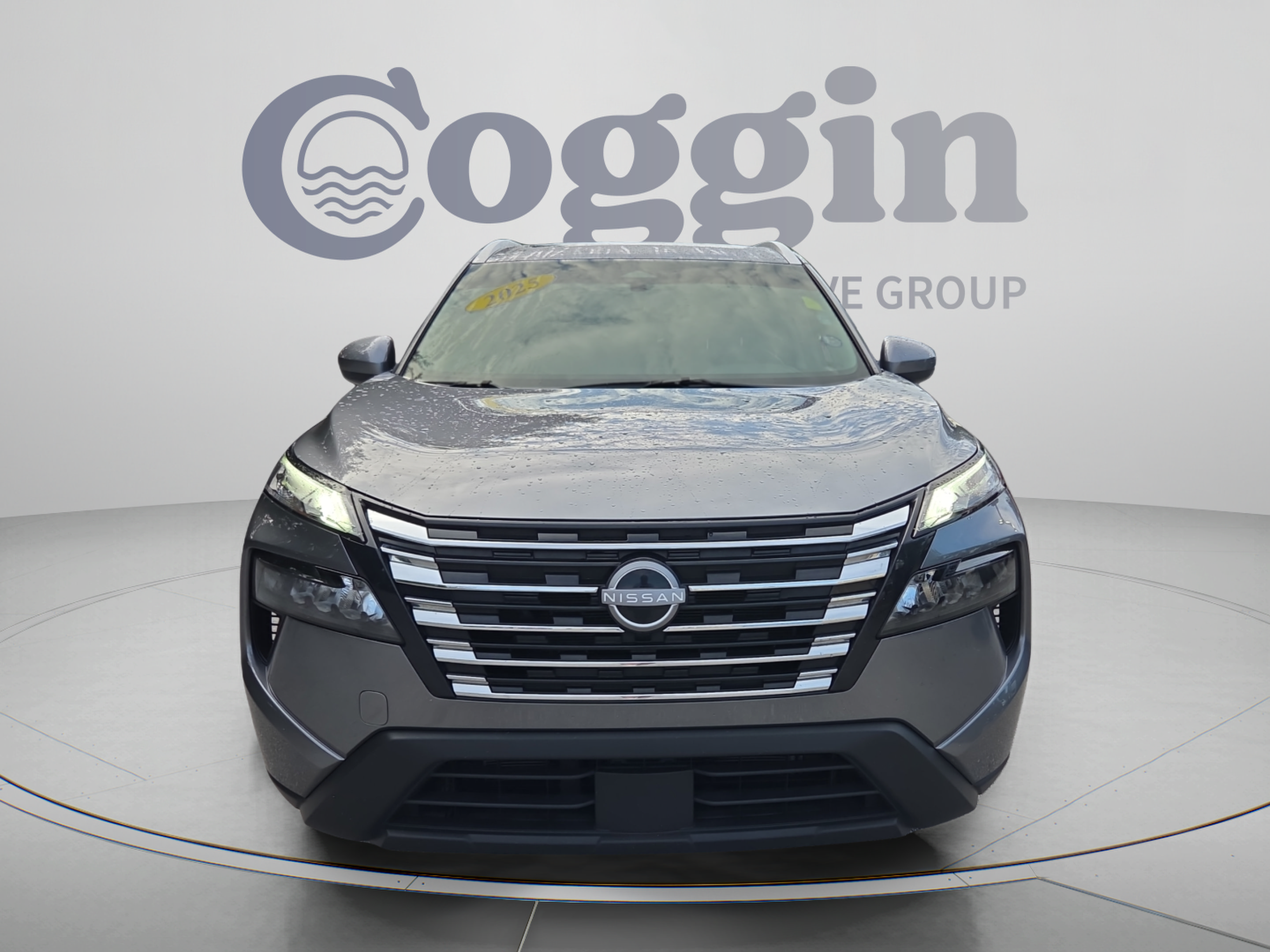 Used 2025 Nissan Rogue SV w/ SV Premium Package FWD image 8
