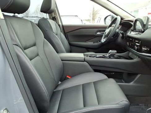 Certified 2023 Nissan Rogue SL w/ SL Premium Package image 5