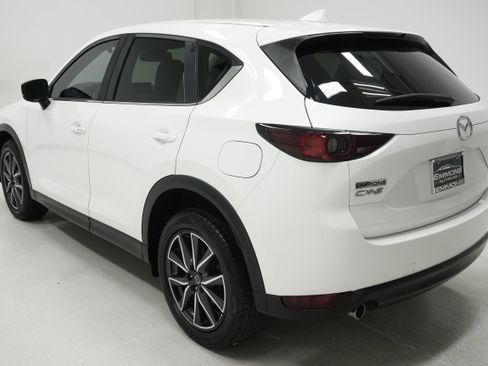 Used 2018 MAZDA CX-5 Touring w/ Preferred Equipment Package FWD image 6