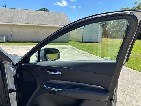 Used 2025 Cadillac XT4 Premium Luxury FWD image 23
